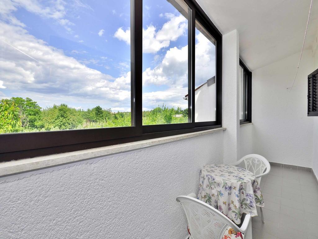 Apartments Mira 645 Porec Ruang foto