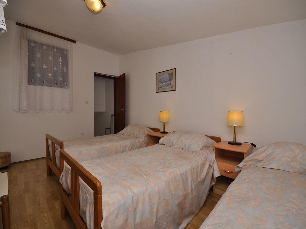 Apartments Mira 645 Porec Ruang foto