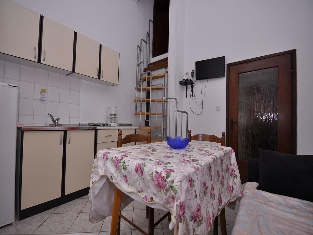 Apartments Mira 645 Porec Ruang foto