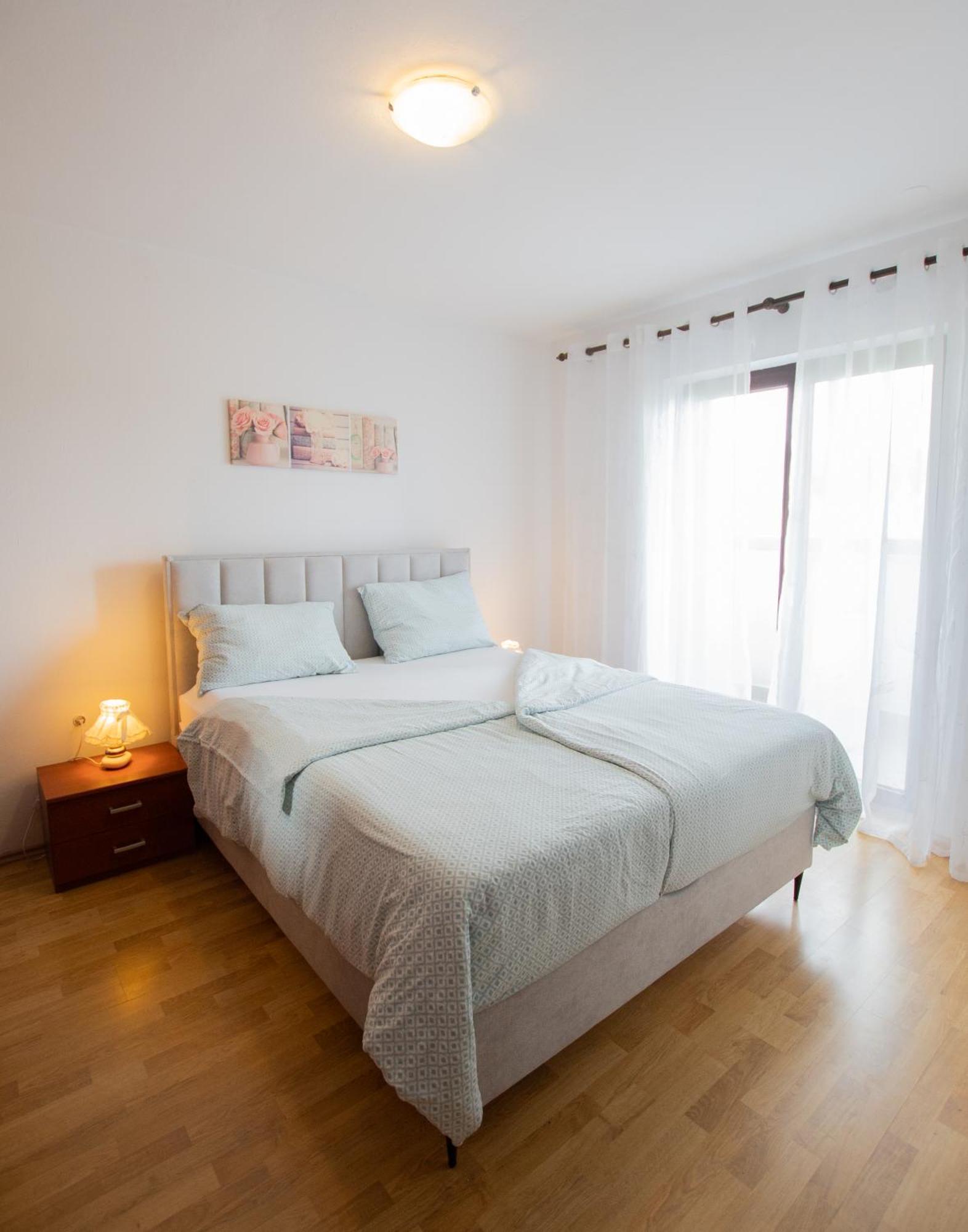 Apartments Mira 645 Porec Bagian luar foto